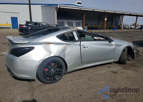 2013 Hyundai Genesis Coupe 3.8L z USA, uszkodzony, nr VIN KMHHU6KJ0DU106894